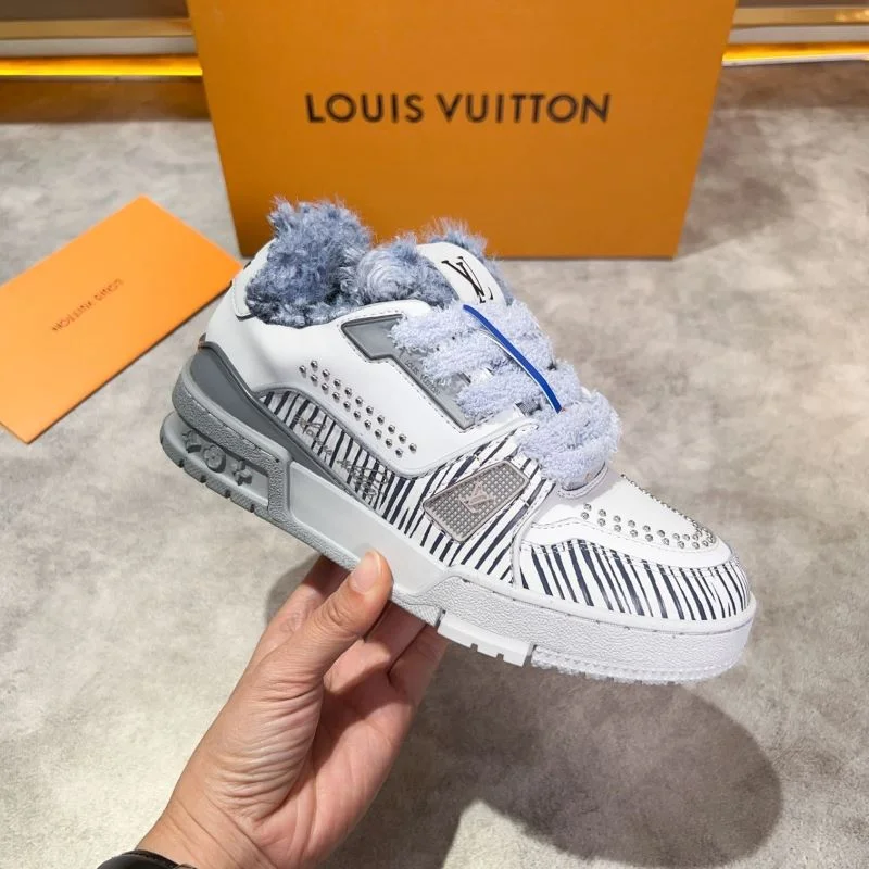 AllSeason Louis Vuitton Trainer Sneaker 30404