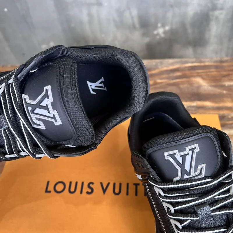 TopPick Louis Vuitton Trainer Sneaker 30398