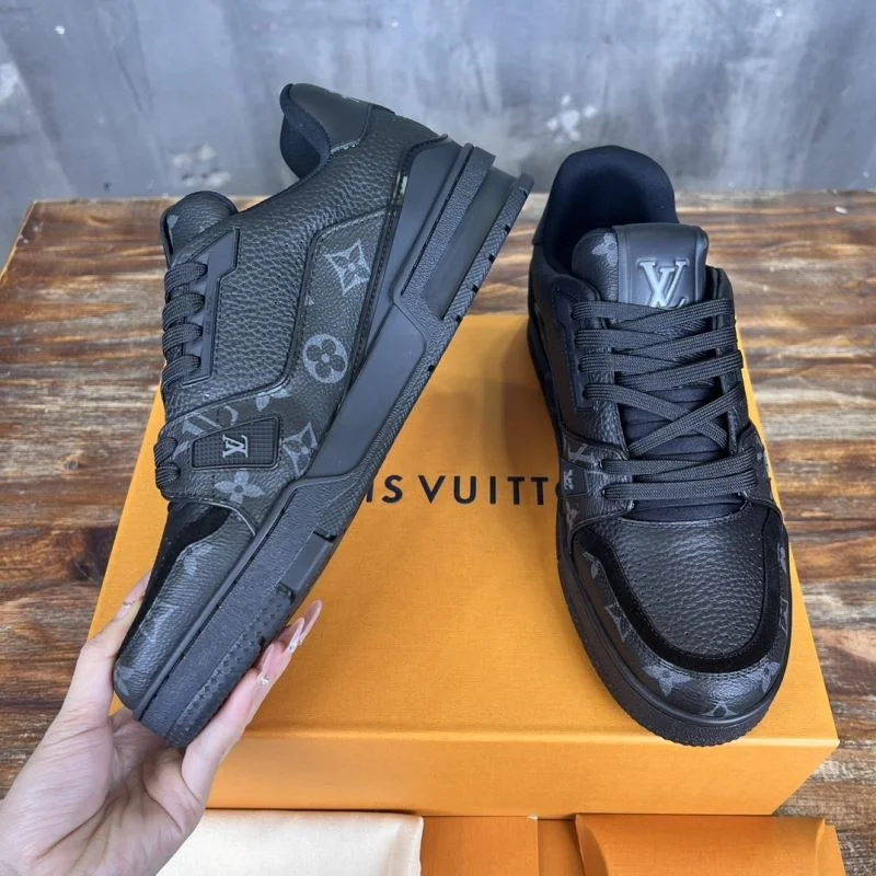 Louis Vuitton Trainer Sneaker NewStyle 30392