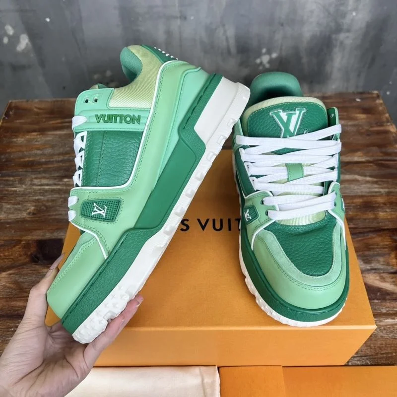 Lightweight Louis Vuitton Trainer Sneaker 30386