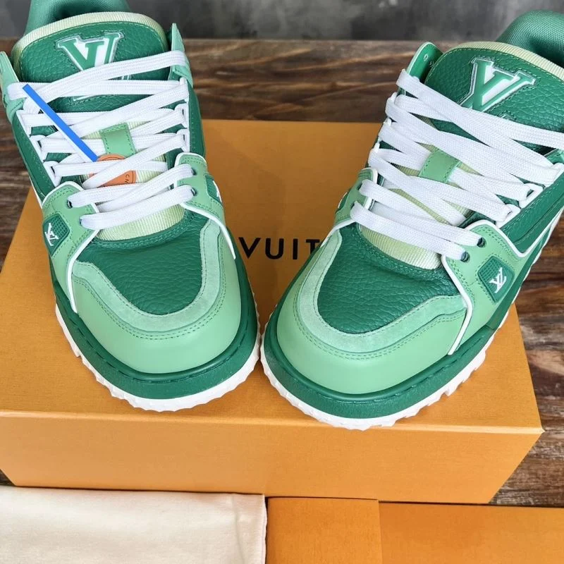 Lightweight Louis Vuitton Trainer Sneaker 30386