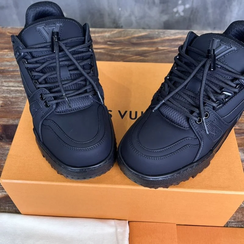 Louis Vuitton Trainer Sneaker HighPerformance 30385