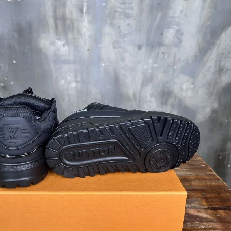 Louis Vuitton Trainer Sneaker HighPerformance 30385
