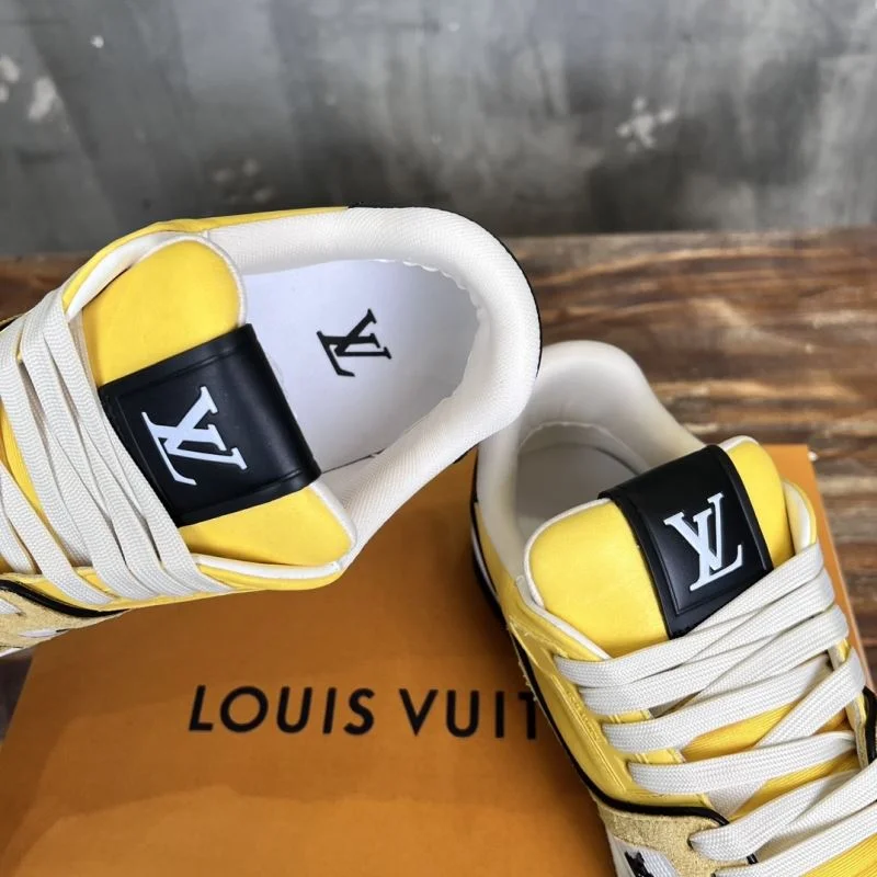 Effortless Louis Vuitton Trainer Sneaker 30383