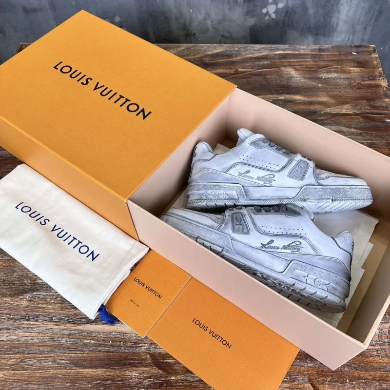 Affordable Louis Vuitton Trainer Sneaker 30323