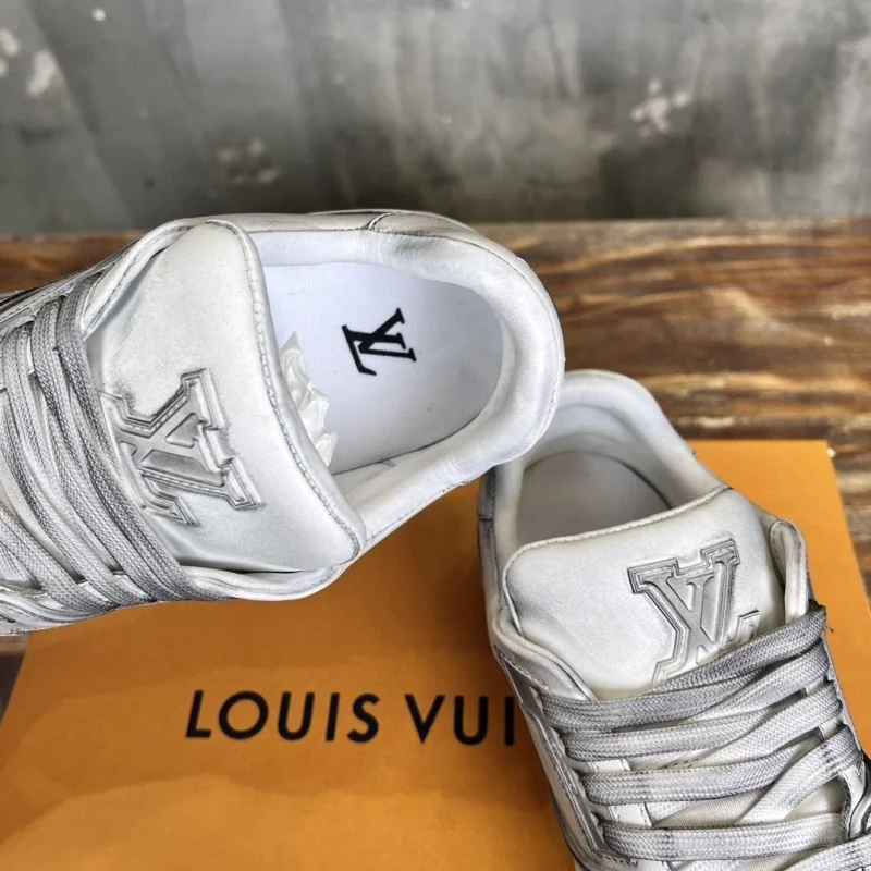 Affordable Louis Vuitton Trainer Sneaker 30323