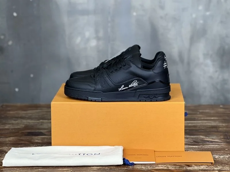 Original Louis Vuitton Trainer Sneaker 30375