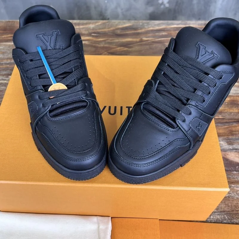 Original Louis Vuitton Trainer Sneaker 30375