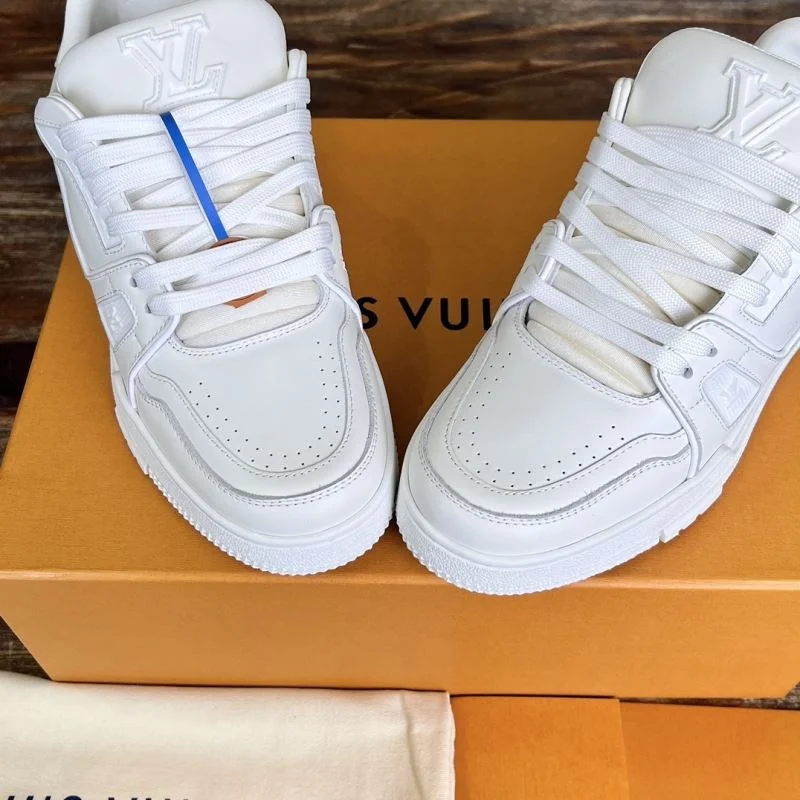 Supportive Louis Vuitton Trainer Sneaker 30382