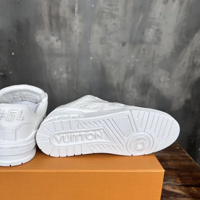 Supportive Louis Vuitton Trainer Sneaker 30382