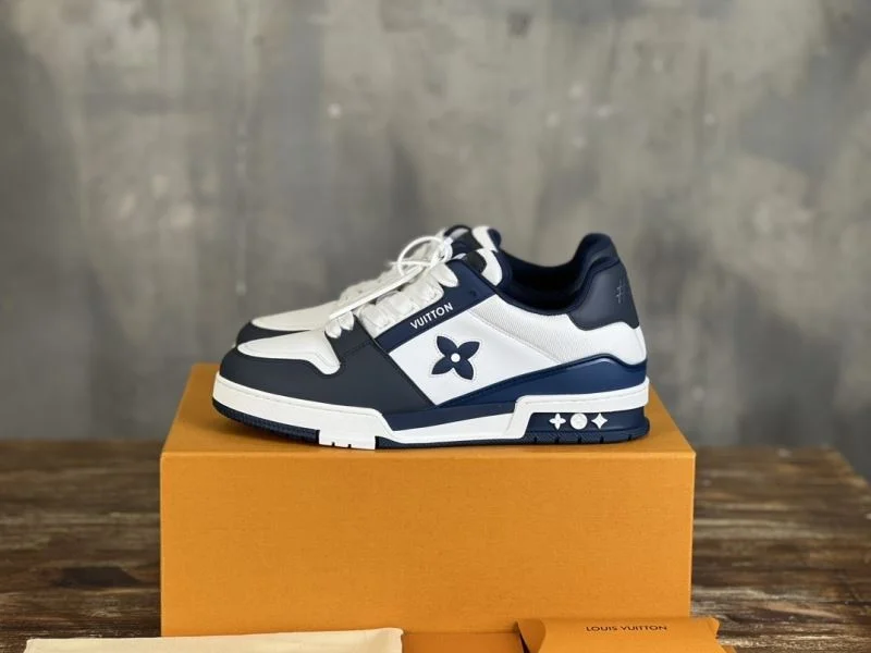 Fashionable Louis Vuitton Trainer Sneaker 30367