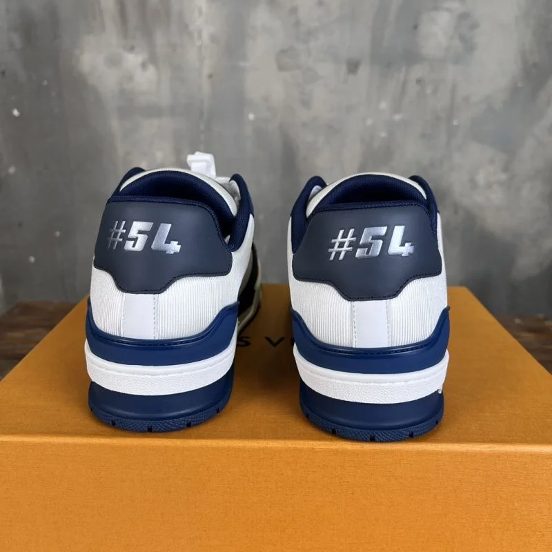 Fashionable Louis Vuitton Trainer Sneaker 30367