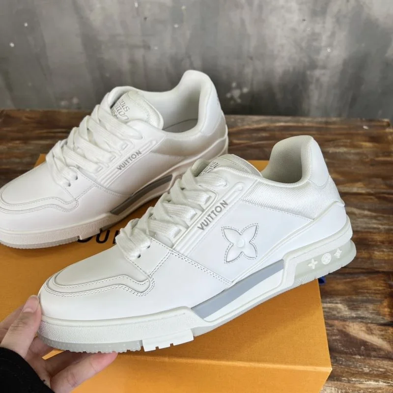 Louis Vuitton Trainer Sneaker Refined 30369