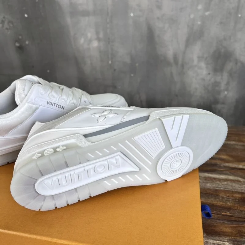 Louis Vuitton Trainer Sneaker Refined 30369