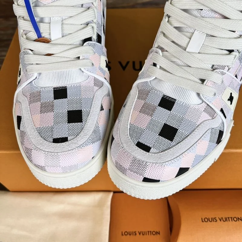 Attractive Louis Vuitton Trainer Sneaker 30370