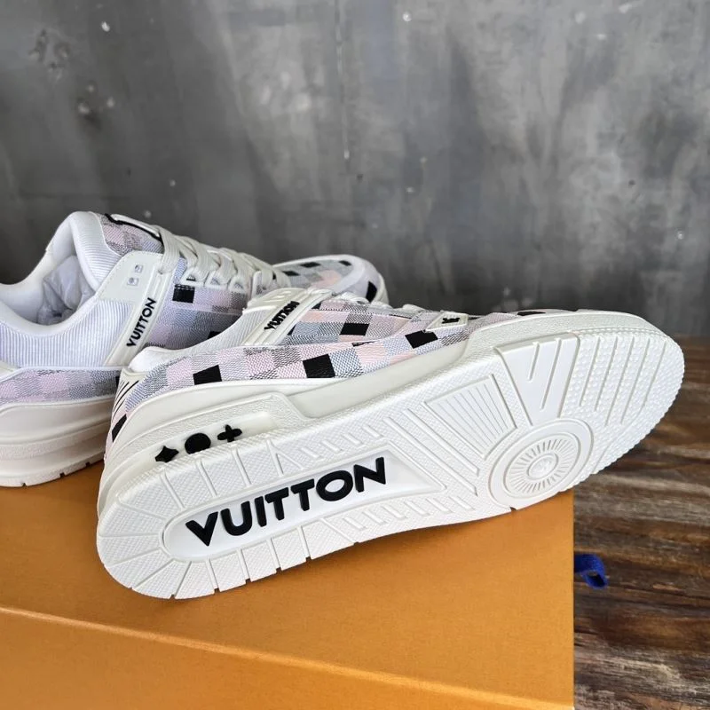 Attractive Louis Vuitton Trainer Sneaker 30370