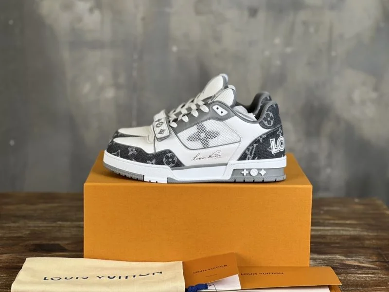 Louis Vuitton Trainer Sneaker Tailored 30380