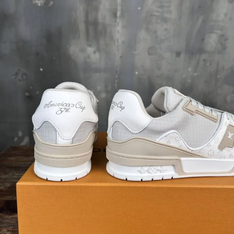 WellDesigned Louis Vuitton Trainer Sneaker 30365