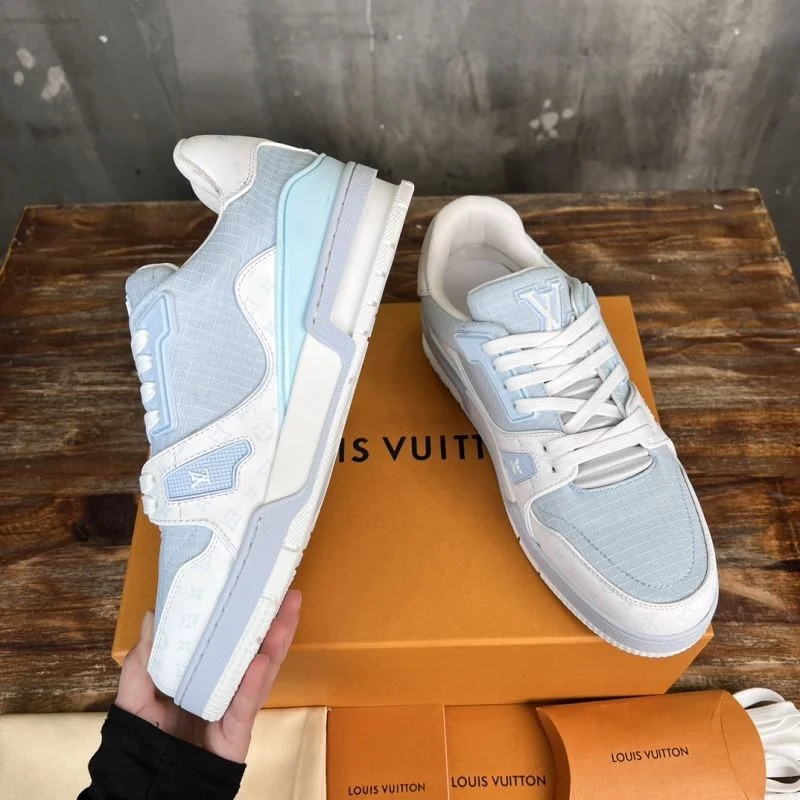 Modern Louis Vuitton Trainer Sneaker 30358