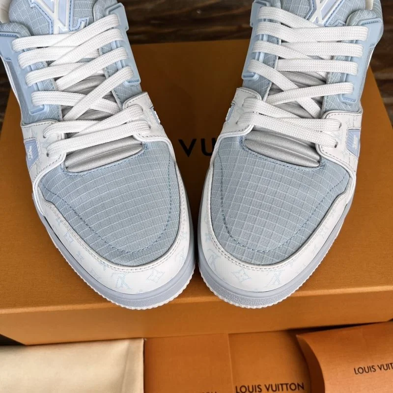 Modern Louis Vuitton Trainer Sneaker 30358