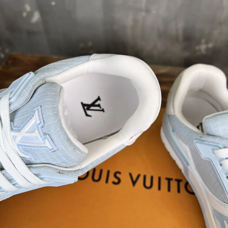 Modern Louis Vuitton Trainer Sneaker 30358