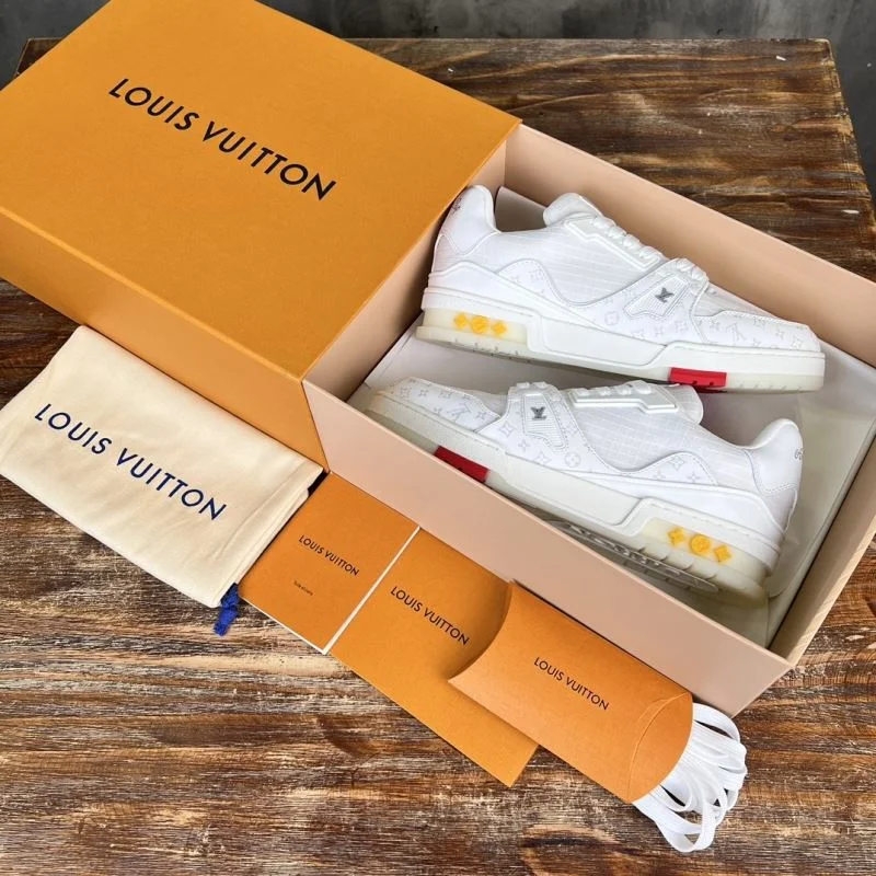 Louis Vuitton Trainer Sneaker Bold 30357