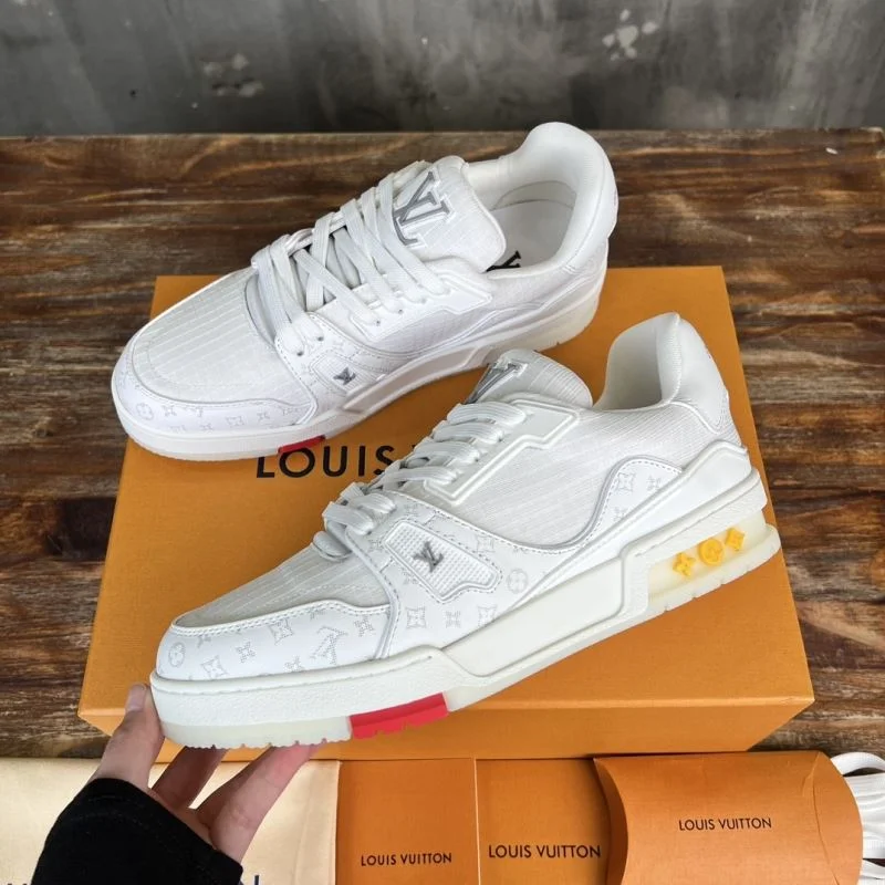 Louis Vuitton Trainer Sneaker Bold 30357