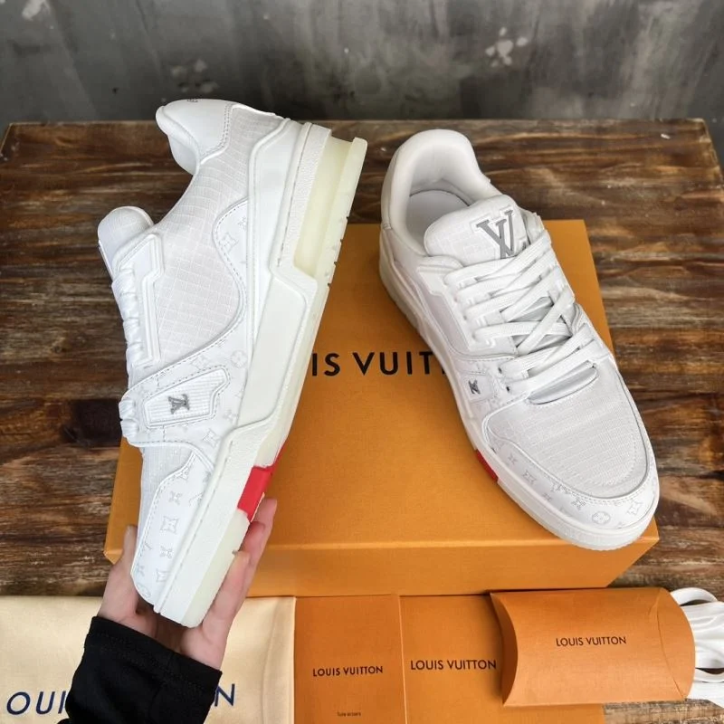 Louis Vuitton Trainer Sneaker Bold 30357