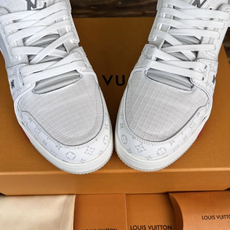Louis Vuitton Trainer Sneaker Bold 30357