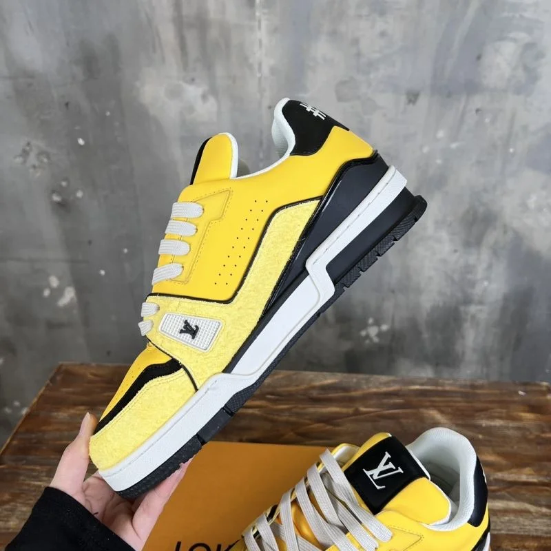 EasyMatch Louis Vuitton Trainer Sneaker 30352