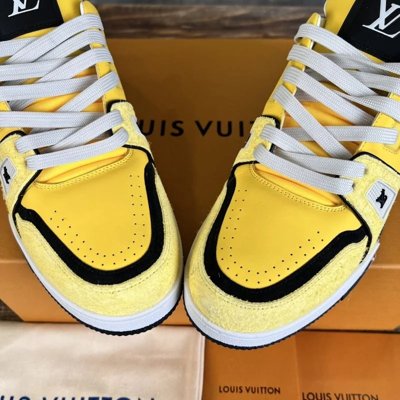 EasyMatch Louis Vuitton Trainer Sneaker 30352