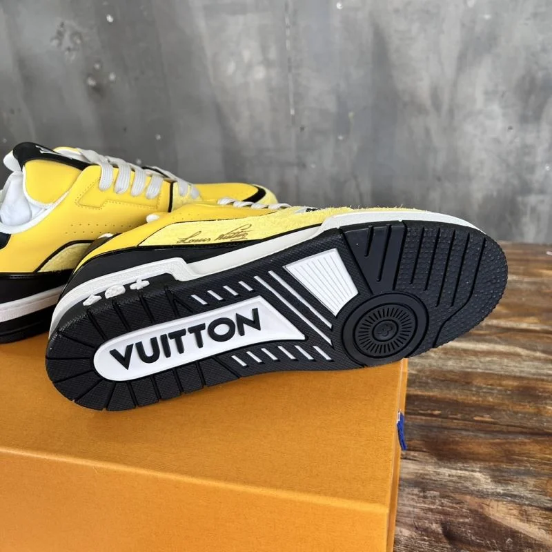 EasyMatch Louis Vuitton Trainer Sneaker 30352