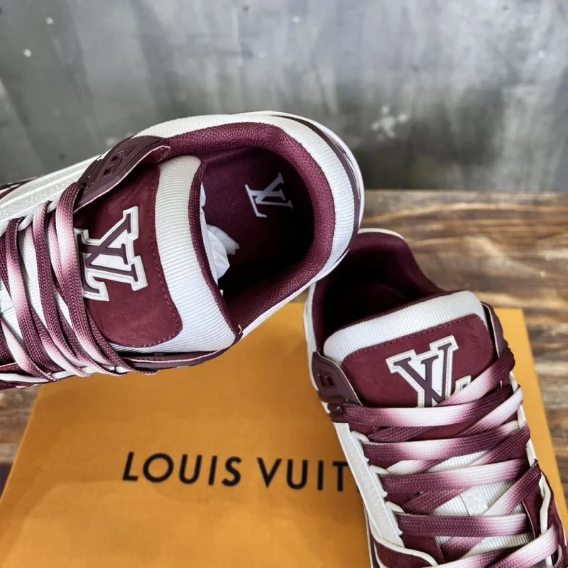 Louis Vuitton Trainer Sneaker Refined 30349