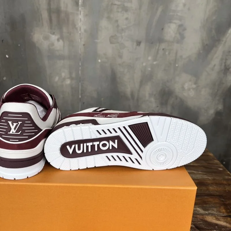 Louis Vuitton Trainer Sneaker Refined 30349