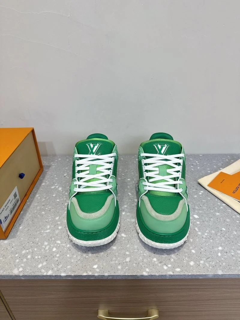 Louis Vuitton Trainer Sneaker Supportive 31595