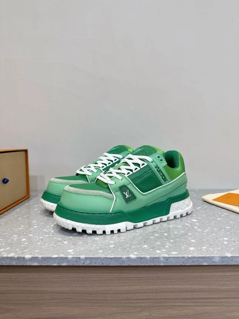 Louis Vuitton Trainer Sneaker Supportive 31595