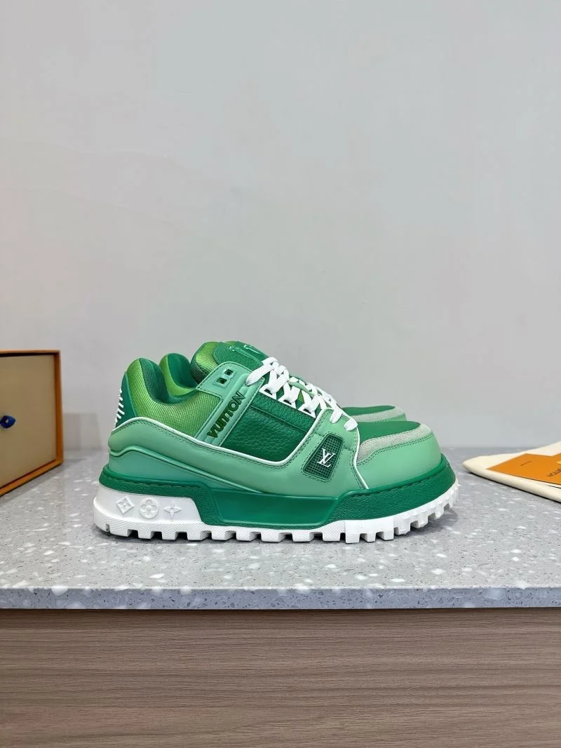 Louis Vuitton Trainer Sneaker Supportive 31595