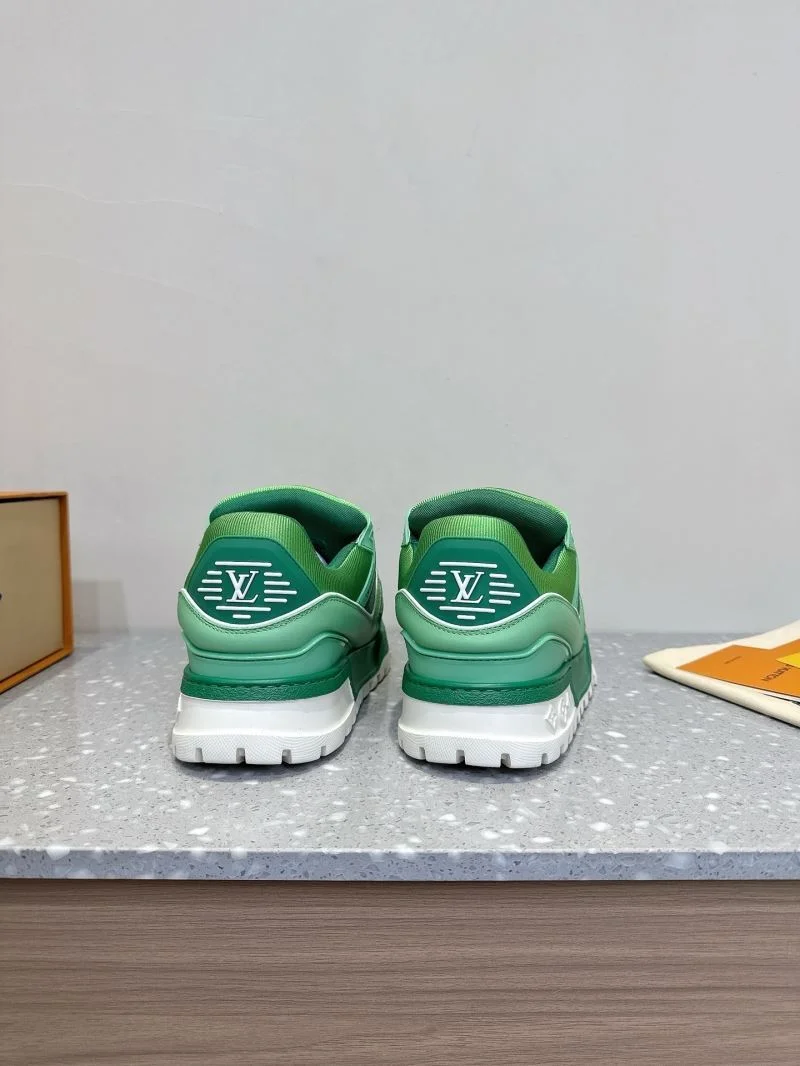 Louis Vuitton Trainer Sneaker Supportive 31595
