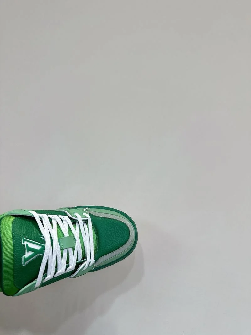 Louis Vuitton Trainer Sneaker Supportive 31595