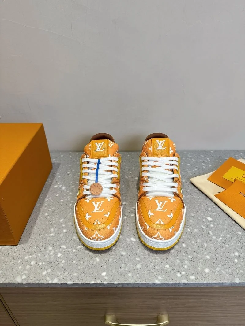 Unisex Louis Vuitton Trainer Sneaker 31580