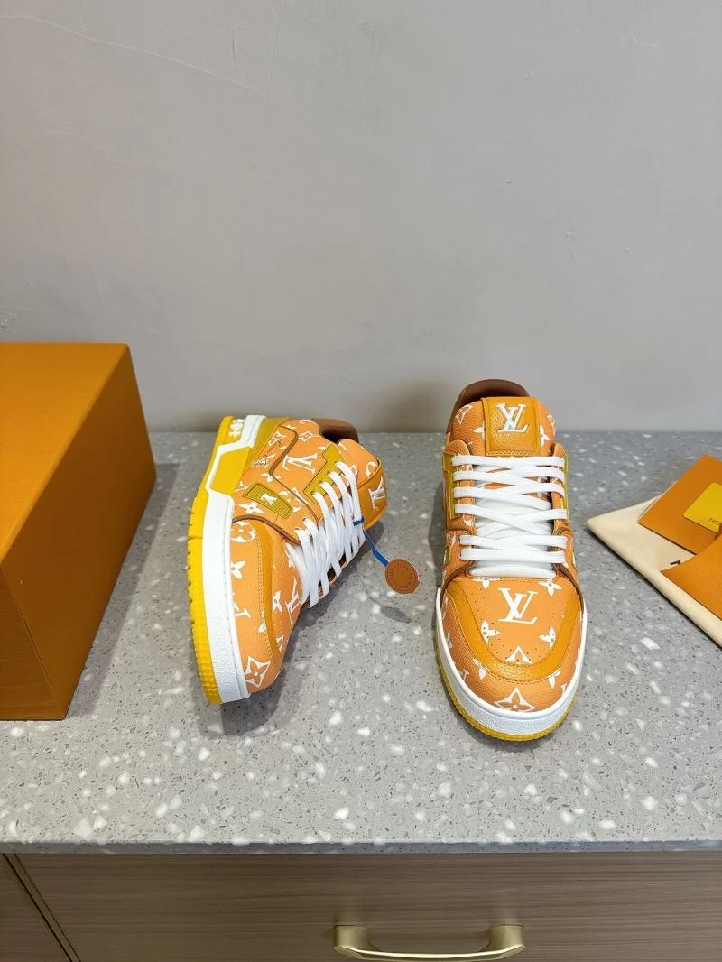 Unisex Louis Vuitton Trainer Sneaker 31580