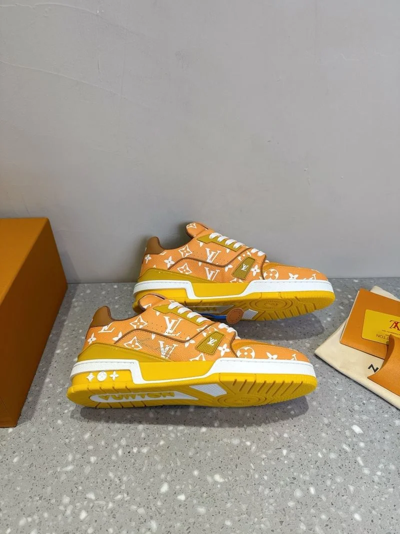 Unisex Louis Vuitton Trainer Sneaker 31580