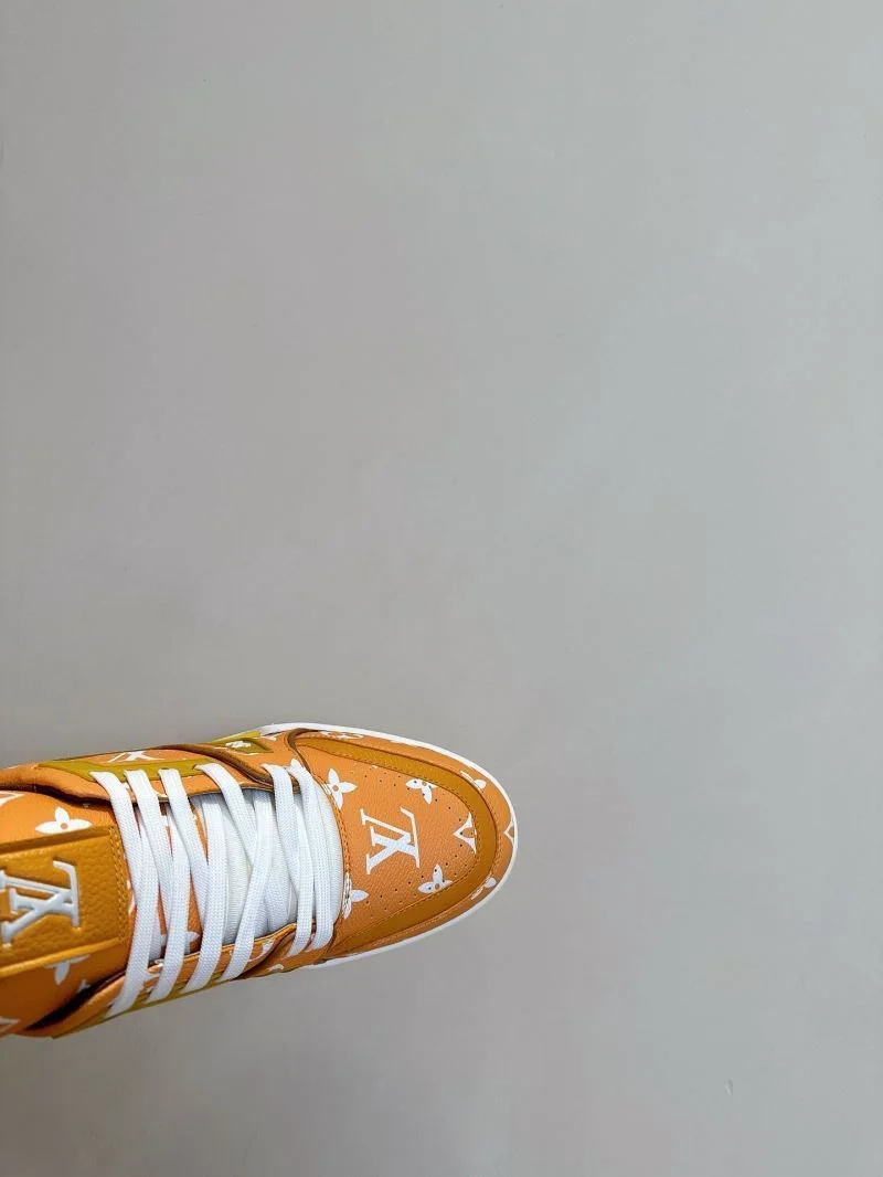 Unisex Louis Vuitton Trainer Sneaker 31580