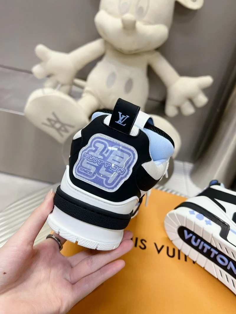 Lightweight Louis Vuitton Trainer Sneaker 31567