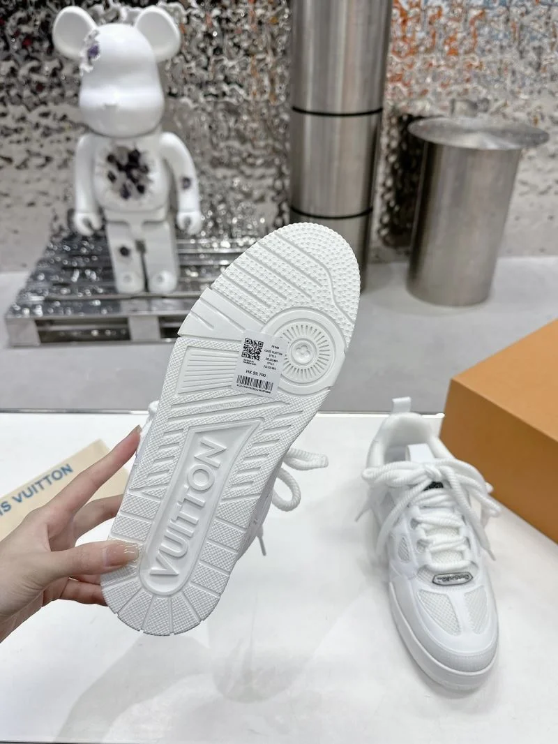 Louis Vuitton Trainer Sneaker Breathable 31569