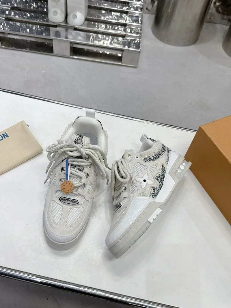Flexible Louis Vuitton Trainer Sneaker 31563