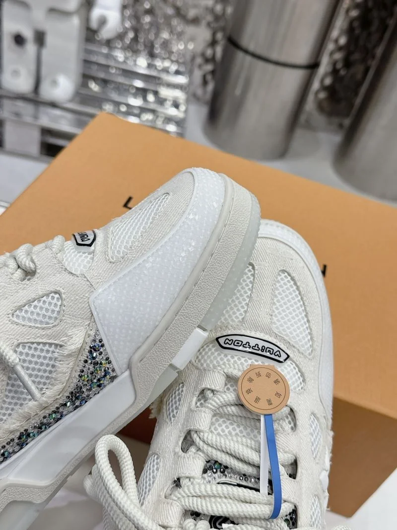 Flexible Louis Vuitton Trainer Sneaker 31563