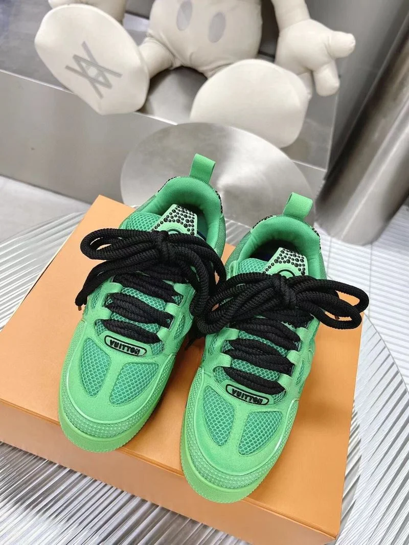 Stretchable Louis Vuitton Trainer Sneaker 31552