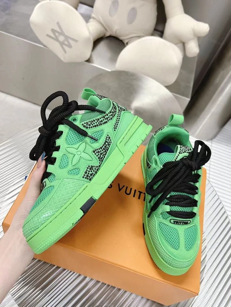 Stretchable Louis Vuitton Trainer Sneaker 31552