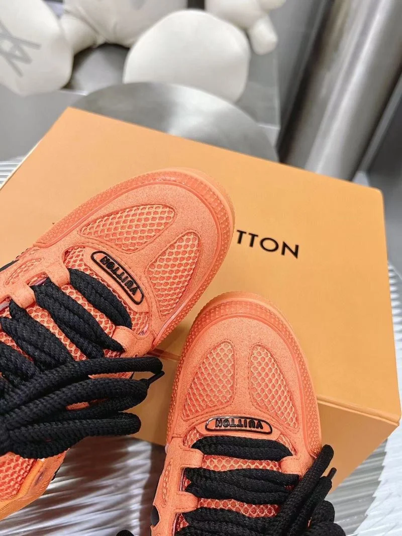 Louis Vuitton Trainer Sneaker Popular 31548